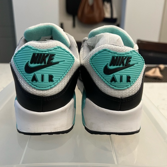 Nike WMNS Air VaporMax SE - Picture 5 of 9